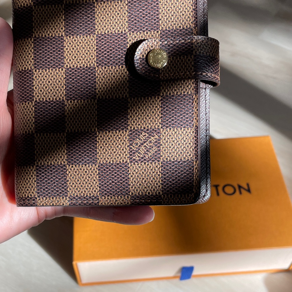 Louis Vuitton Damier Ebene Agenda Planner - Picture 2 of 14